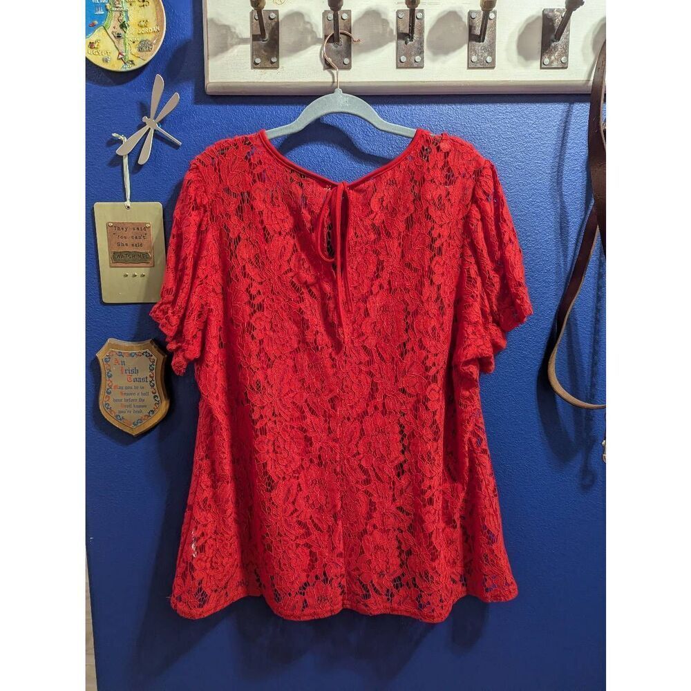 City Chic Lace Top (Matching Tank Underneath) - Picture 3 of 12